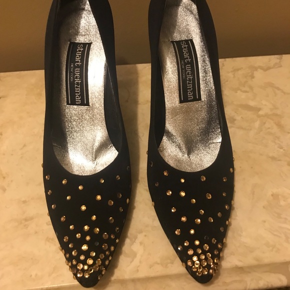 Stuart Weitzman Shoes - Stuart Weitzman Black Velvet Heels, Size 7.5